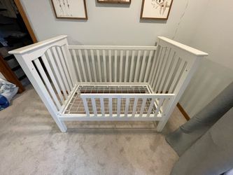 Pottery Barn Baby Crib White