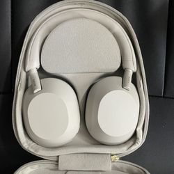 Sony WH-1000XM5 Silver