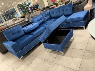 Sectional with storage ottoman ‼️ Only $699 ‼️