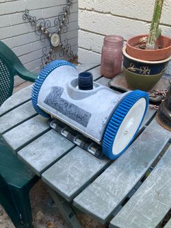 Pool Cleaner Hayward 2 wheeler