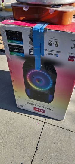 Speaker with microphone