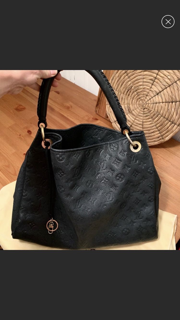 Louis Vuitton Artsy