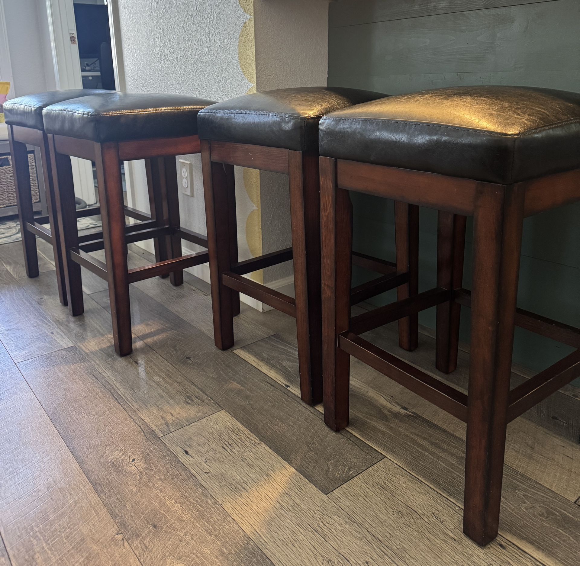 4 Bar Stools, Pier 1, Black And Brown