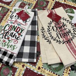 2 Winter Wonderland Christmas Kitchen Towel Set Of 2. 16”X26”