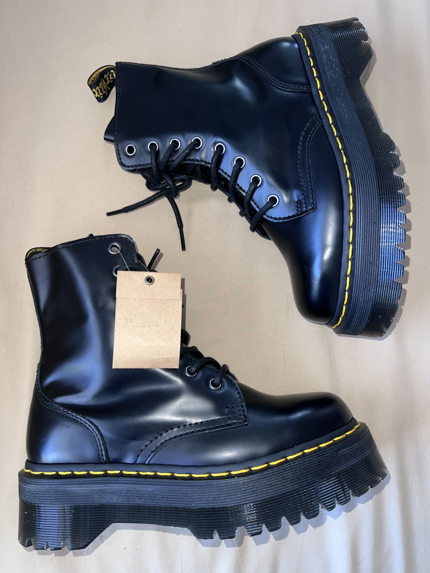 Dr. Marten Jadon Boot Leather Platforms