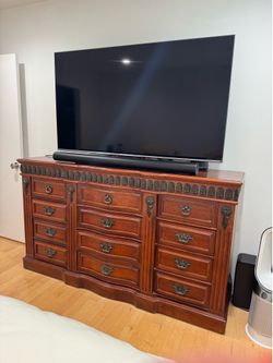 Solid wood dresser with 12 drawer