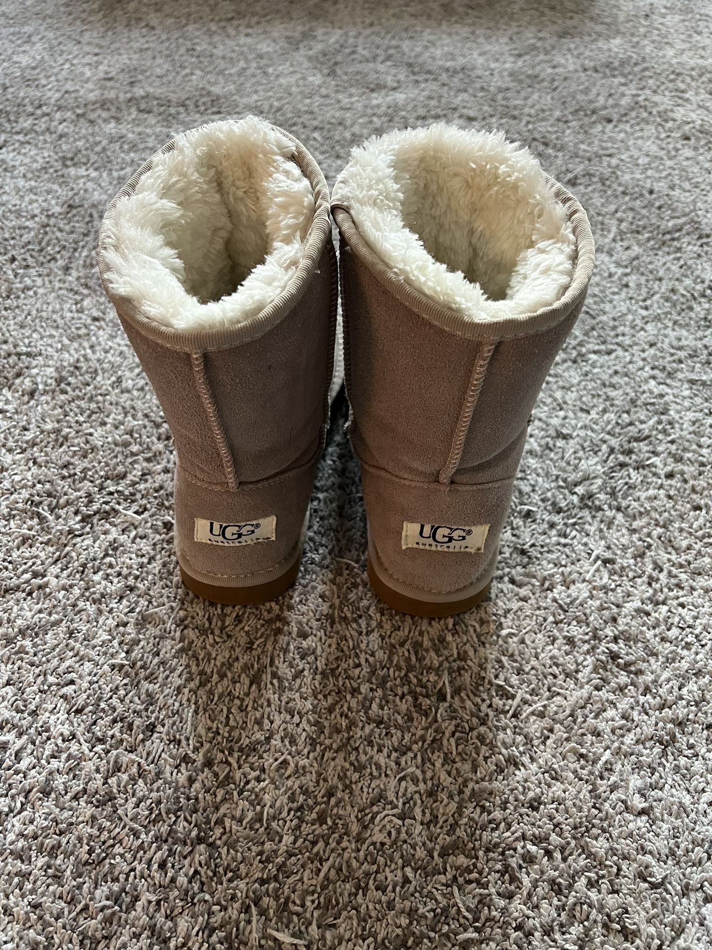 Like NEW Ugg Boots