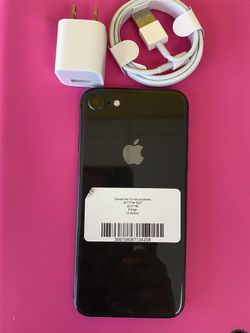 Factory unlocked apple iphone 8, store warranty