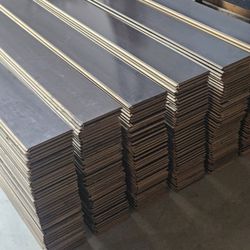 500ft² Beautiful Dark Brown Laminate Floors 