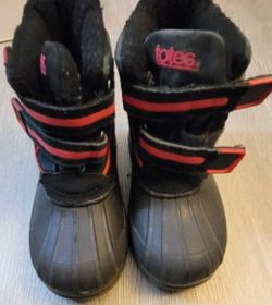 Totes Red and Black Kids Winter Boots