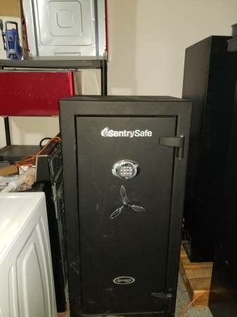 24 Gun Sentry Signature Series Gun Safe - Like New