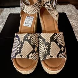Nine West Snake Skin Sandals Size 9.5