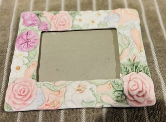 Ceramic Flower Frame 