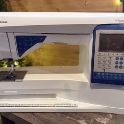 Sewing Machine Husqvarna Viking Sapphire 930 - New- Used Once