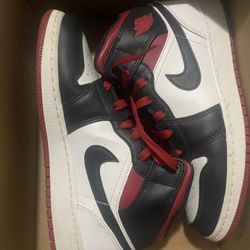 Nike Air Jordan 1 Mid "Gym Red”