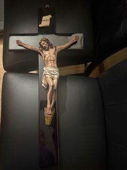 Decorative Crucifix Wall Cross with INRI Scroll