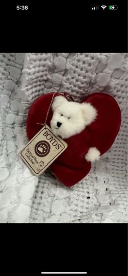 Febubeary Boyd’s Bear February Red Heart