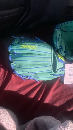 Baseball Gloves Marucci