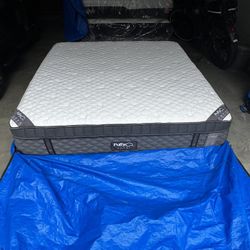 🔥 Puffy Royal Hybrid King Mattress, Free Delivery available!🔥