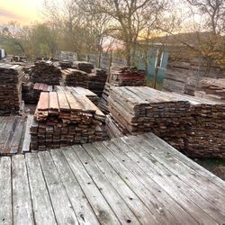 Quality Reclaimed cedar fence pickets (multiple sizes)