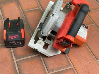 Heavy duty Milwaukee circular saw with blade