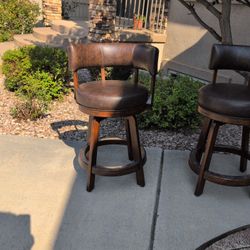 4 Counter Height Stools