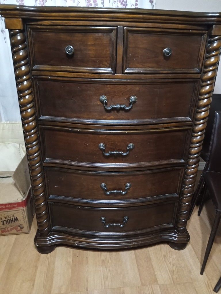 Alexandria Dresser With Mirror And Tall Chest  Of Drawers Twisted Wood 