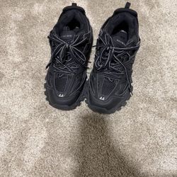 Black Balanciaga Tracks