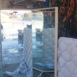 3 Sided Mirror