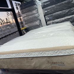 Queen Mattress Tempur/pedic 