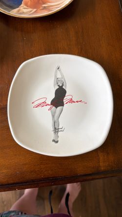Marylyn Monroe Collector Plates
