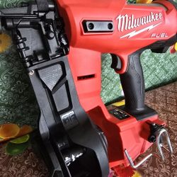 Milwaukee
M18 FUEL 18-Volt Lithium-Ion Brushless Cordless Coil Roofing Nailer. (Tool-Only)