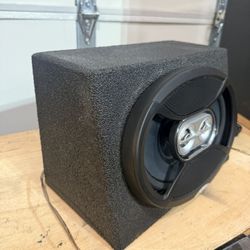 Like New Infinity 3 Way 6x9 In Rhino Lines Box 