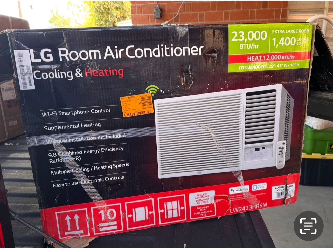 New 23,000 BTU Smart Window Air Conditioner With Heat Cools 1,400sq-ft By LG