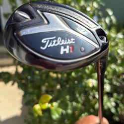 Titleist 27 Degree Hybrid Golf Club