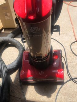 Dirt Devil Pro Express featuring CleanPath  technology