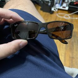 Ray Ban