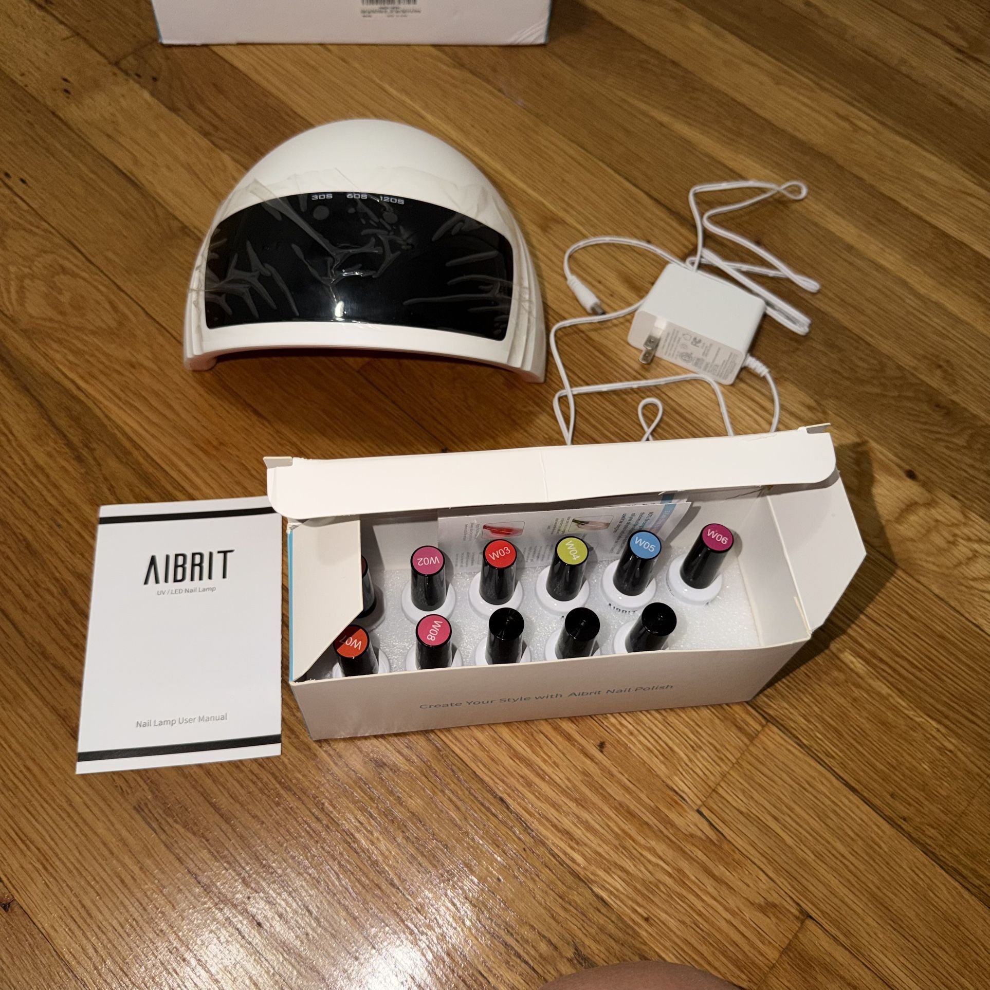 Airbrit M30 UV LED Nail Lamp Gel Nail Polishes Included Top Coat and Base USED