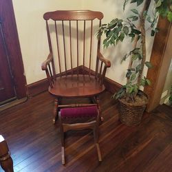 Vintage Rocking Chair With Foot Post