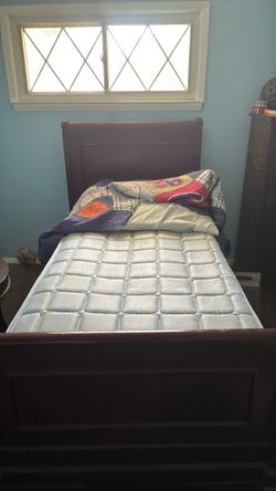 Twin bed w mattress boxspring