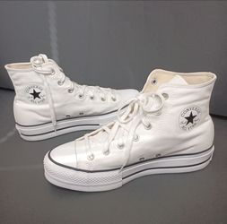 Women’s Converse Chuck Taylor All Star Lift Platform High Tops  White/Black Size 10 – Excellent Condition