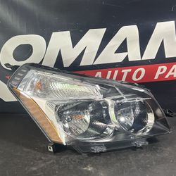 2009-2010 Pontiac Vibe Headlight