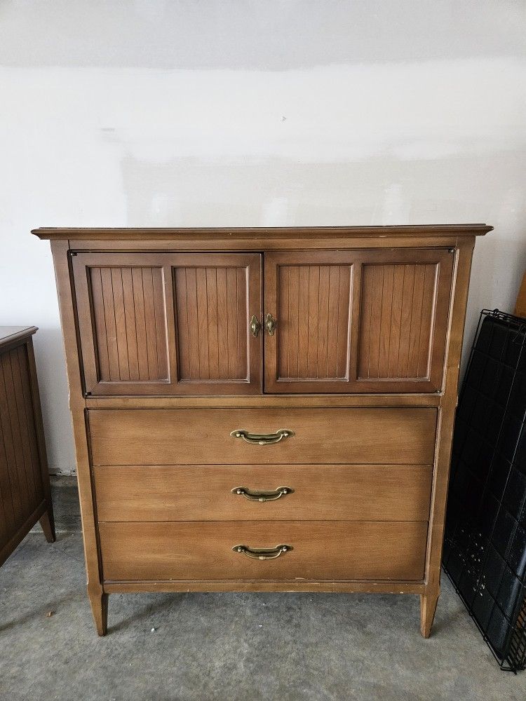 Solid Wood Dresser Set
