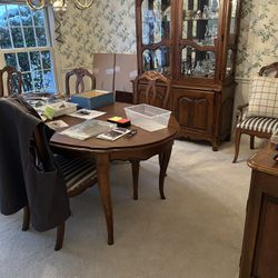 Dining Room Set By Ethan Allen 