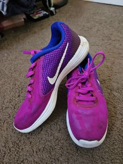 Women's Nike running shoes size 6.5