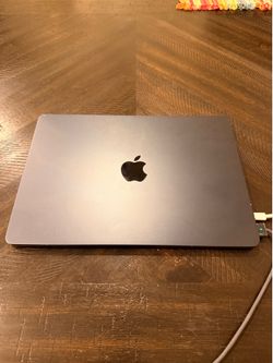 MacBook Air 13.6 inches