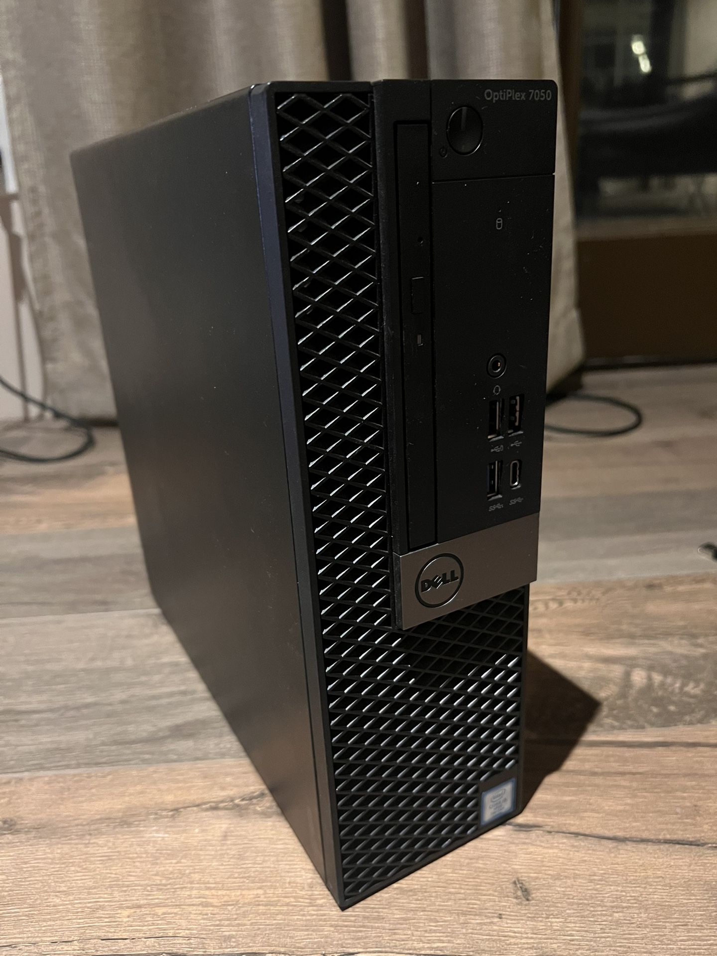 Dell OptiPlex 7050 SFF Desktop Computer