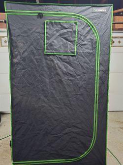 3x3 grow tent brand new never used