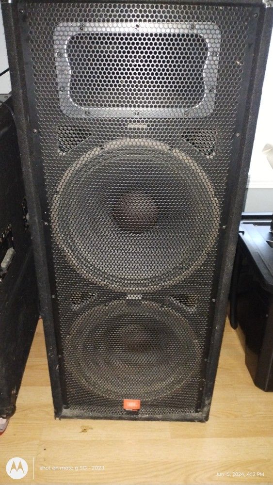 JBL Speakers And Two Amplifiers Good Working Condition