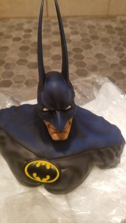 Batman statue